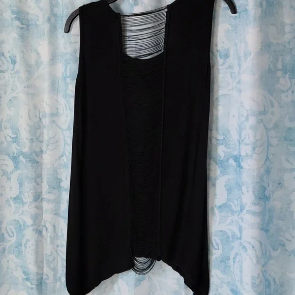 Black Skull Graphic Women's Top - Picture 6 of 6